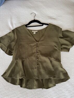 Topshop Olive V-Neck Peplum Button Blouse